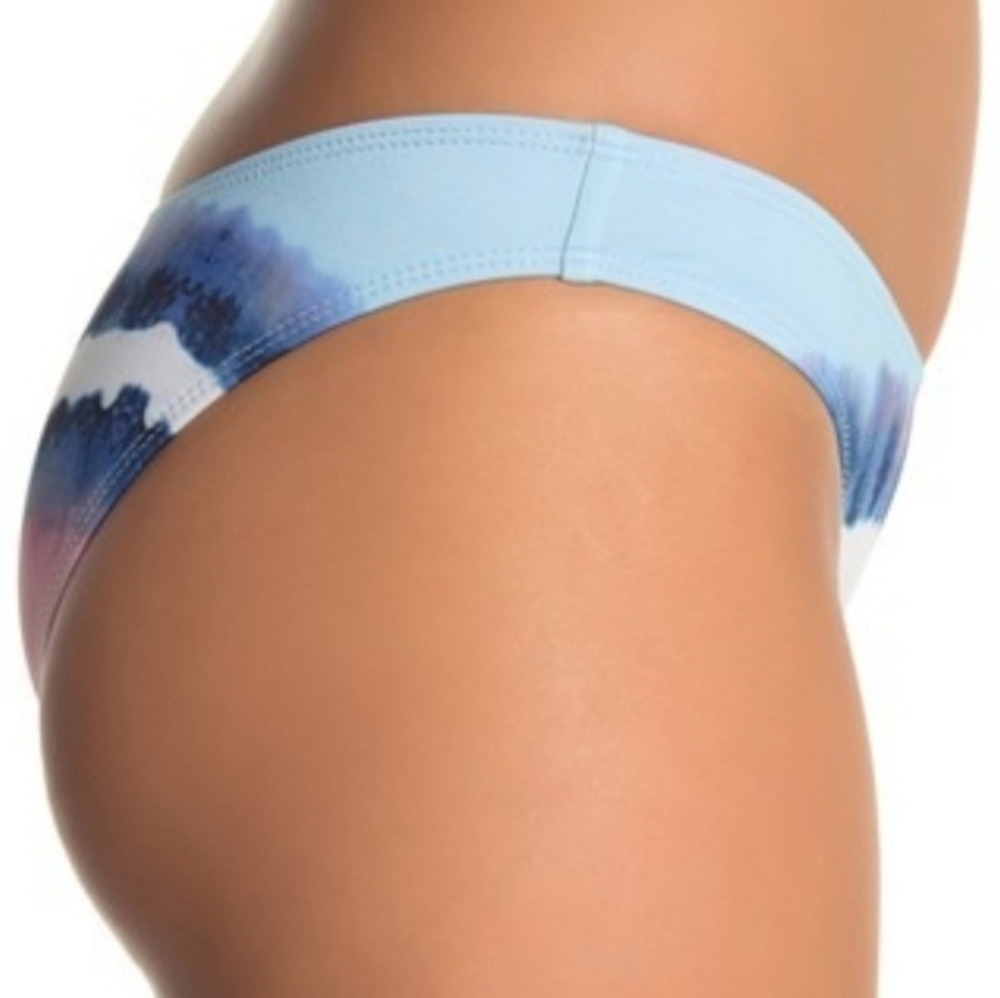 Splendid Reversible Bikini - Picture 3 of 8